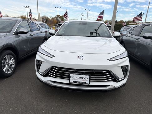 New 2026 Buick Envista Preferred w/ Convenience I Package image 2