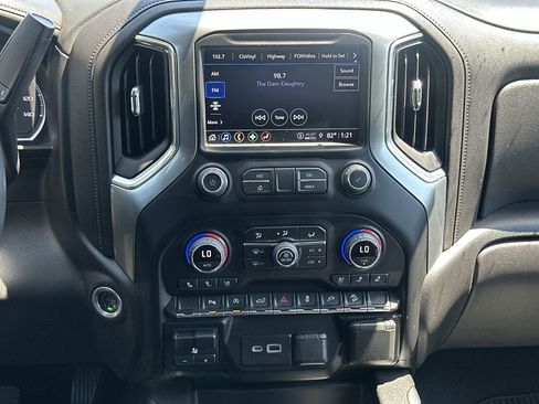 Used 2021 Chevrolet Silverado 1500 LTZ w/ Z71 Off-Road Package image 25