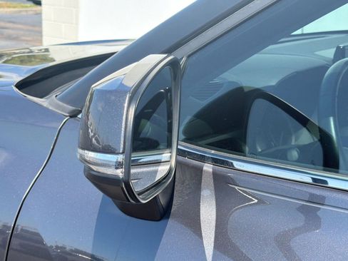 Used 2023 Toyota Highlander XLE image 21