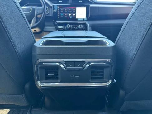 Used 2024 GMC Sierra 1500 Denali AWD/4WD image 21