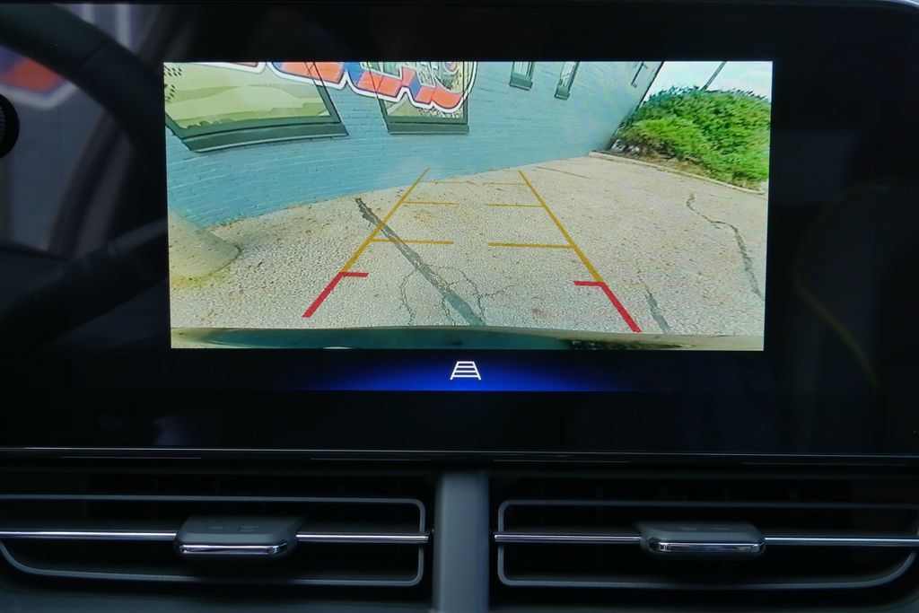 New 2026 Chevrolet Trax ACTIV w/ Sunroof Package FWD image 27