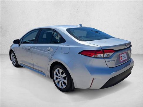 Certified 2025 Toyota Corolla LE FWD image 8