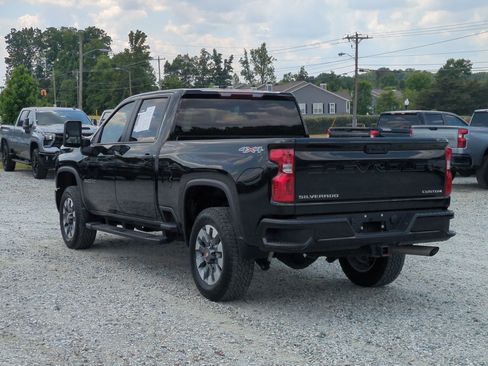 Used 2024 Chevrolet Silverado 2500 Custom w/ Custom Value Package AWD/4WD image 8