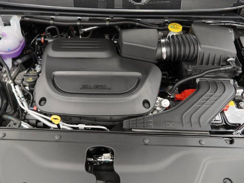 New 2026 Chrysler Pacifica Select image 37