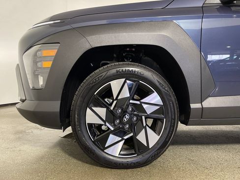 Certified 2025 Hyundai Kona SEL AWD/4WD image 11