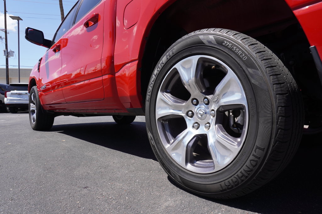 Used 2023 RAM 1500 Laramie AWD/4WD image 6