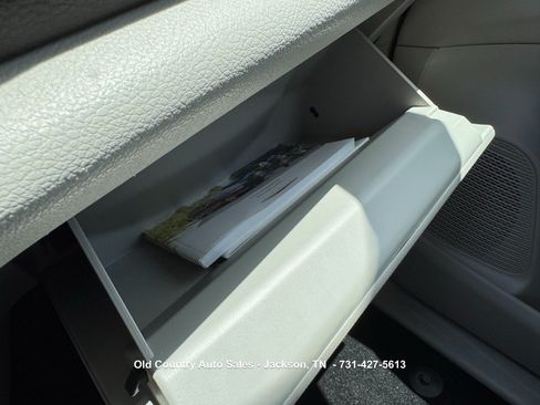 Used 2019 Chrysler Pacifica Touring-L FWD image 42