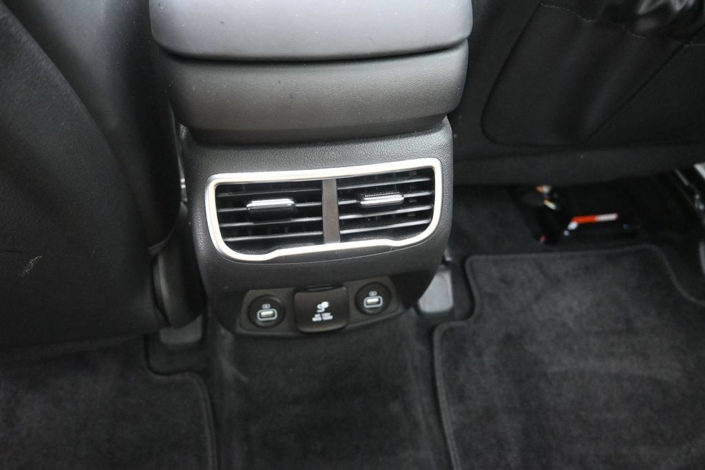Used 2023 Hyundai Santa Fe Calligraphy FWD image 18
