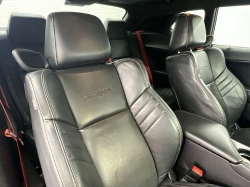 Used 2016 Dodge Challenger SRT Hellcat RWD image 6