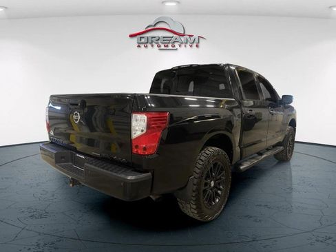 Used 2018 Nissan Titan SL w/ Midnight Edition AWD/4WD image 15