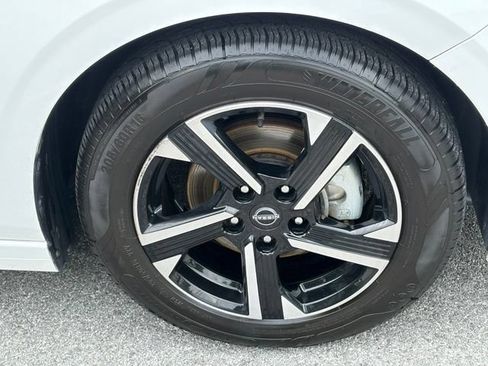Certified 2024 Nissan Sentra SV FWD image 9