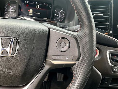 Used 2023 Honda Passport TrailSport image 12