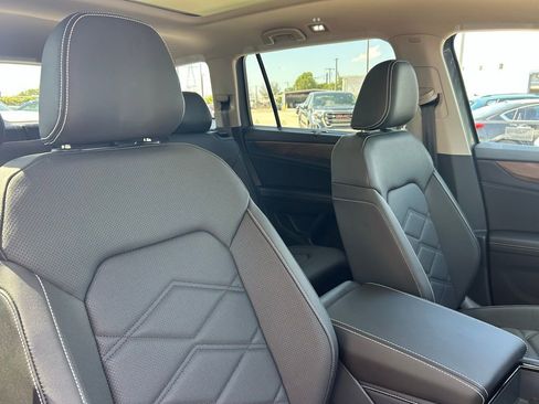 New 2026 Volkswagen Atlas SE FWD image 46