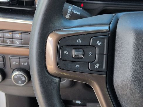 Used 2023 Chevrolet Tahoe High Country AWD/4WD image 12