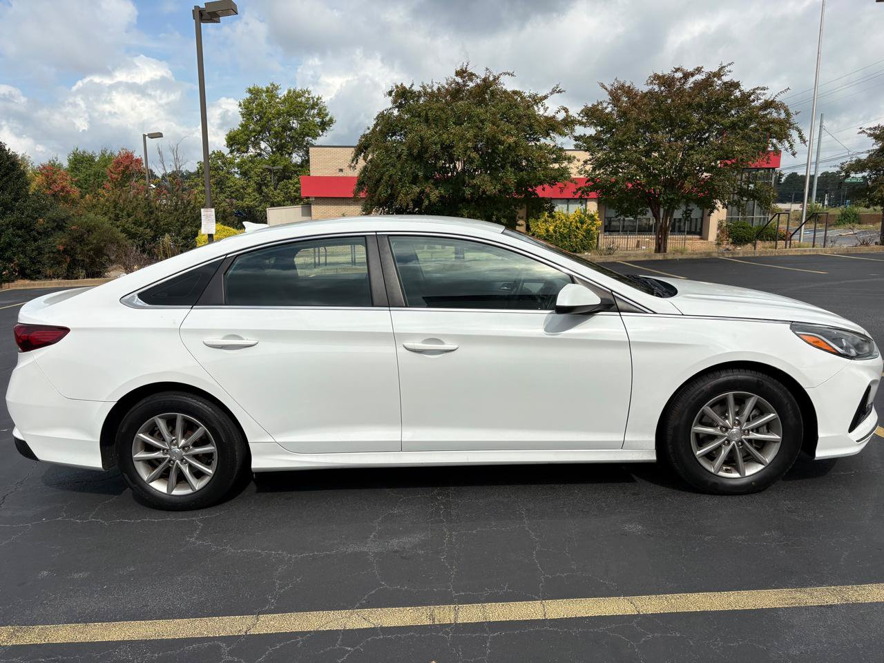 Used 2019 Hyundai Sonata SE FWD image 4
