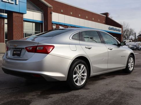 Used 2018 Chevrolet Malibu LT image 32