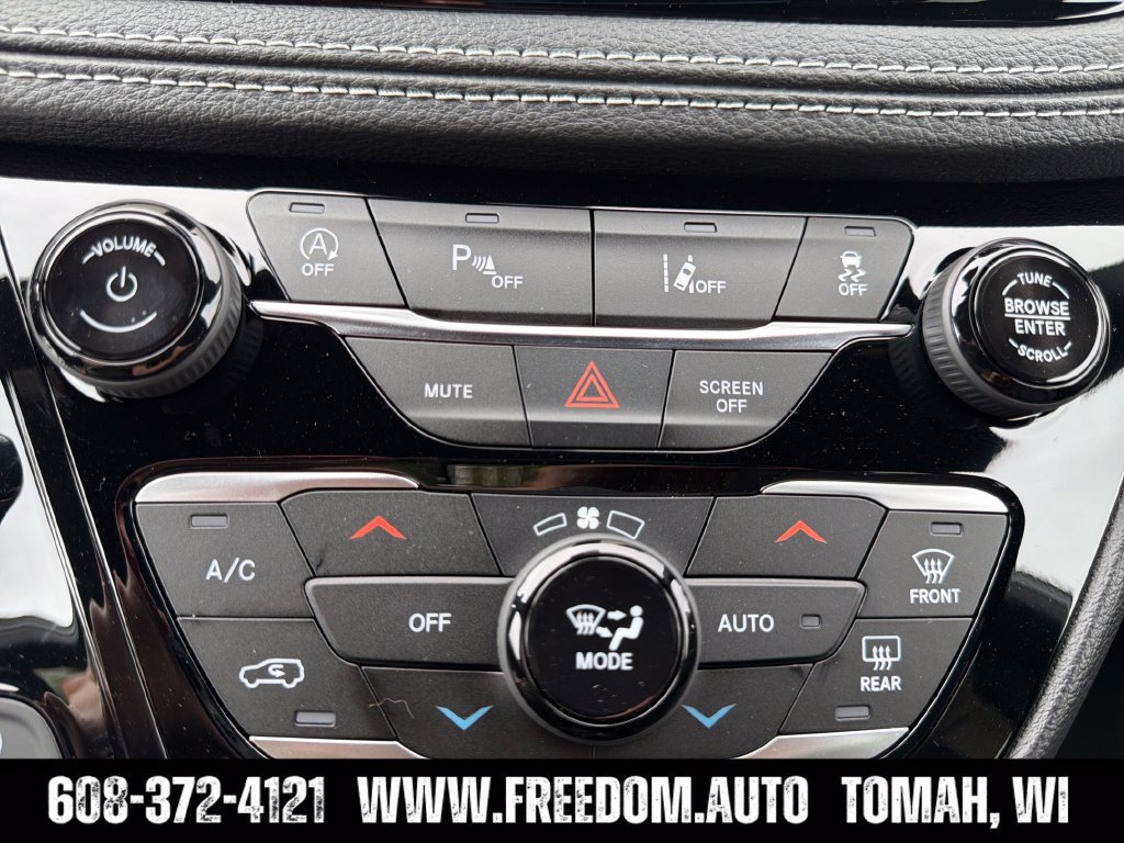 New 2027 Chrysler Pacifica Select AWD/4WD image 19