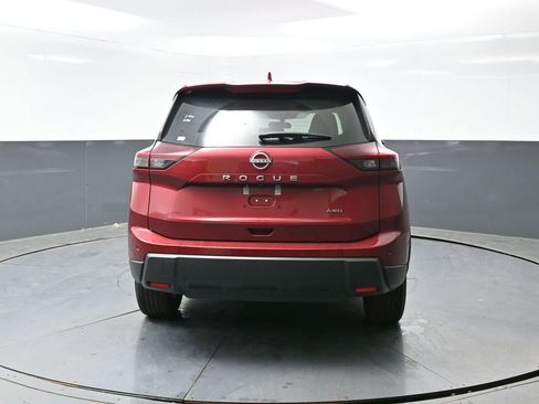 Used 2025 Nissan Rogue SV image 13