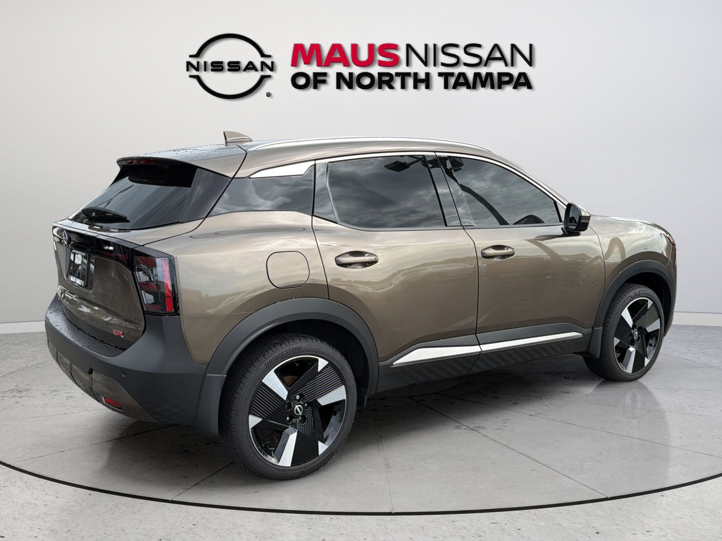 Certified 2025 Nissan Kicks SR FWD image 12