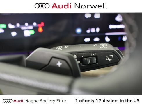 Used 2025 Audi Q5 Premium Plus w/ Premium Plus AWD/4WD image 29