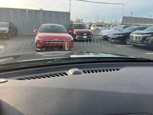 Used 2025 Chevrolet TrailBlazer LT image 18