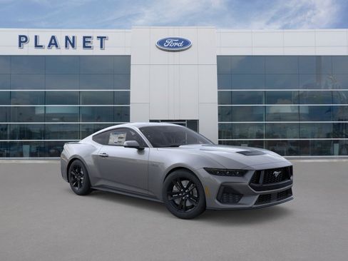 New 2026 Ford Mustang GT RWD image 9