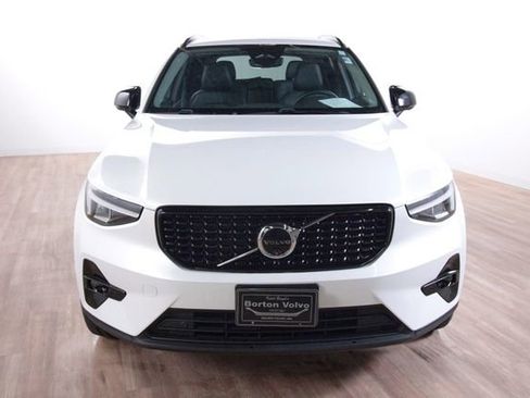 Certified 2025 Volvo XC40 B5 Ultra w/ Protection Package Premier AWD/4WD image 2