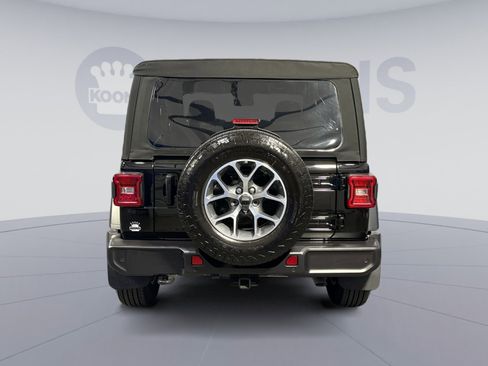 Used 2024 Jeep Wrangler Sport S image 5