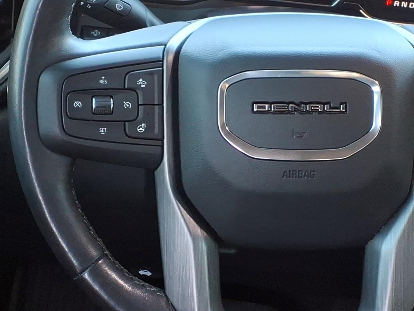 Used 2022 GMC Sierra 3500 Denali w/ Denali Black Diamond Edition AWD/4WD image 6