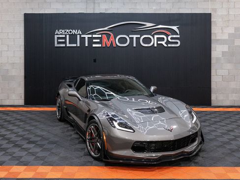 Used 2016 Chevrolet Corvette Z06 w/ 3LZ Preferred Equipment Group RWD image 4