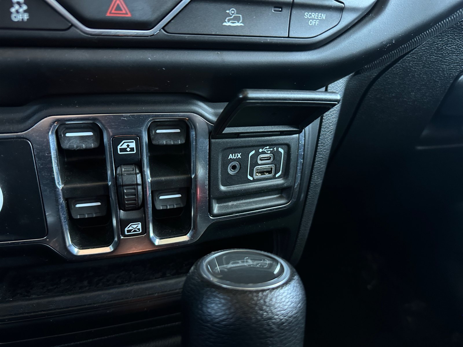 Used 2022 Jeep Gladiator Sport AWD/4WD image 30