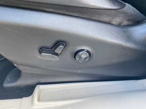 Used 2022 Chrysler Pacifica Touring-L FWD image 19