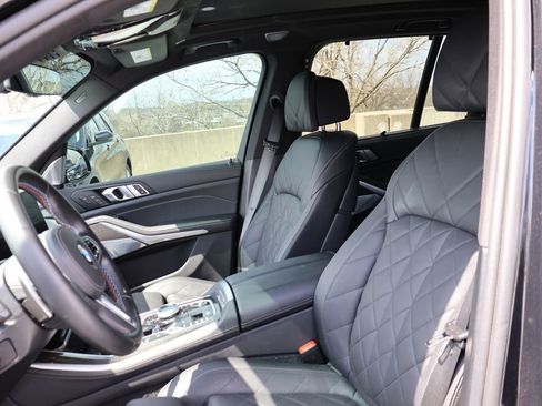 Used 2025 BMW X5 M60i image 21