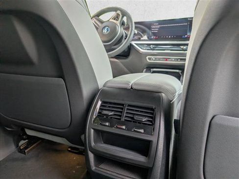 Used 2026 BMW X5 xDrive50e w/ M Sport Package AWD/4WD image 19