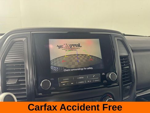 Used 2024 Nissan Titan SV w/ Accessory Utility Package image 3