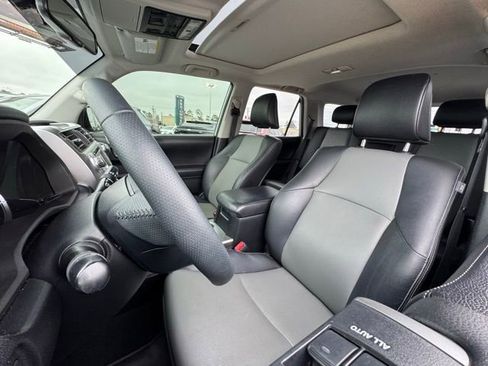 Used 2017 Toyota 4Runner SR5 image 15