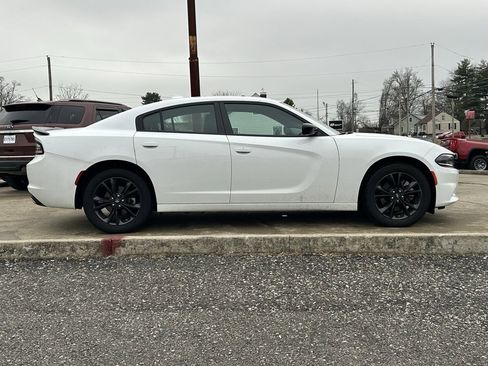 Used 2023 Dodge Charger SXT w/ Blacktop Package image 5