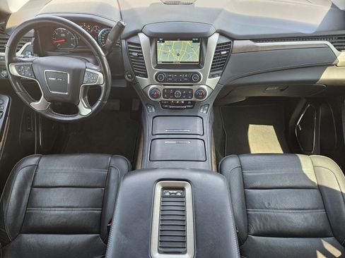Used 2018 GMC Yukon XL Denali RWD image 25