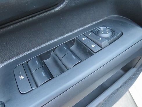 Certified 2024 Toyota Tacoma SR image 38