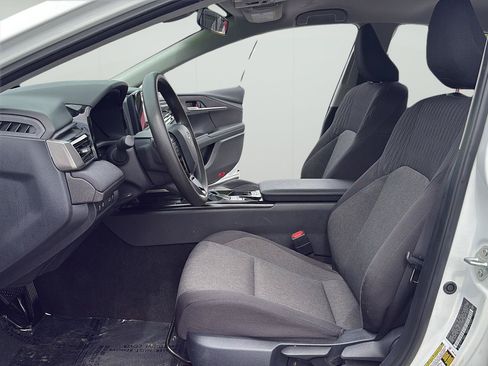 Used 2025 Toyota Camry LE FWD image 19