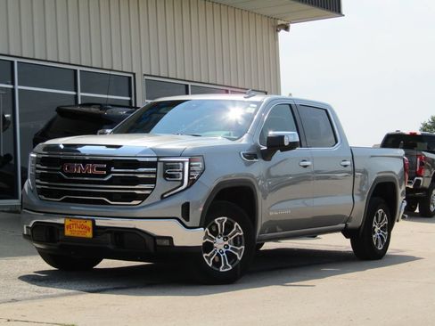 Used 2025 GMC Sierra 1500 SLT AWD/4WD image 12