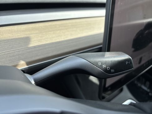 Used 2023 Tesla Model 3 Standard Range RWD image 31