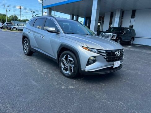 Used 2024 Hyundai Tucson SEL FWD image 2