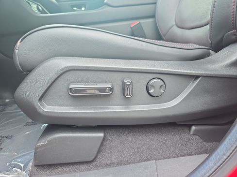 Used 2025 Honda Pilot Black Edition image 29