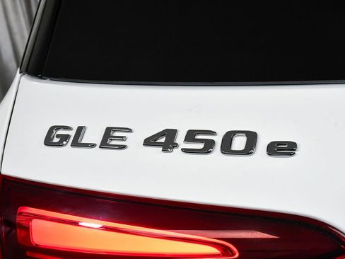 Used 2025 Mercedes-Benz GLE 450e 4MATIC w/ AMG Line Exterior image 98
