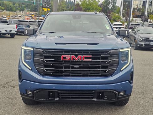 Used 2026 GMC Sierra 1500 Elevation w/ Elevation Premium Package AWD/4WD image 8