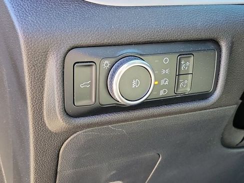 Used 2023 Ford Explorer XLT w/ Equipment Group 202A AWD/4WD image 8