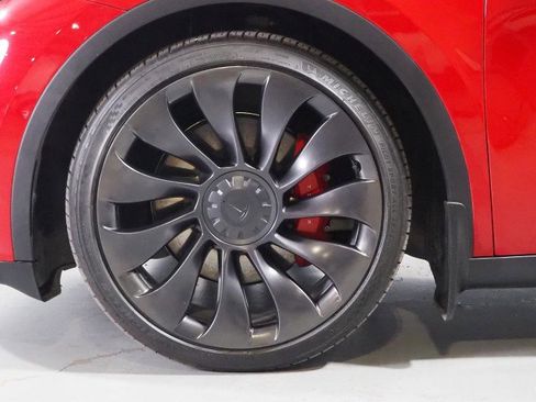 Used 2023 Tesla Model Y Performance image 46