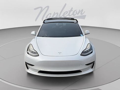 Used 2020 Tesla Model 3 Standard Range Plus RWD image 9