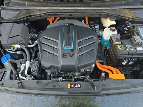 Used 2022 Kia Niro EX Premium w/ Cold Weather Package image 6